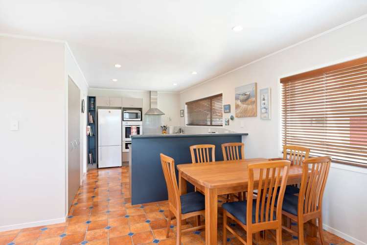 34 Catalina Crescent Forrest Hill_7