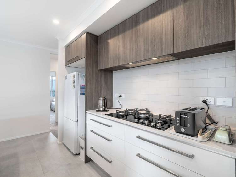 3 Taikura Avenue Red Beach_5