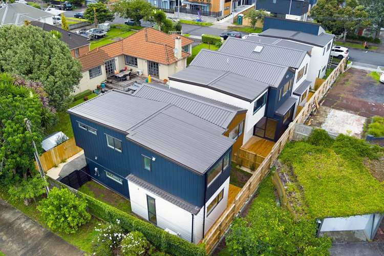 11A & 11B Cadman Avenue Greenlane_25