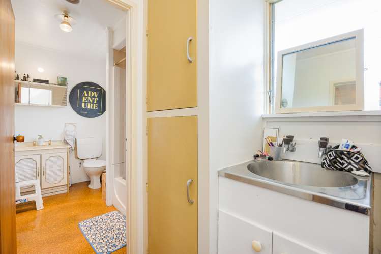 19 Virginia Circus Snells Beach_20