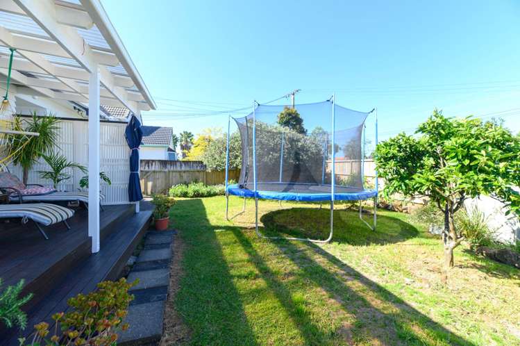 1/127 Portage Road New Lynn_3