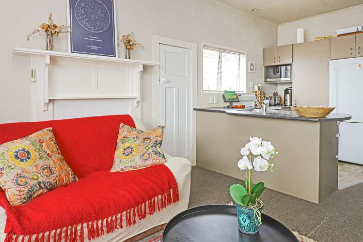 1/705 Heretaunga Street East Parkvale_1