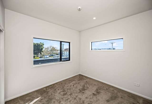 Modern Living Just Off Dominion Road