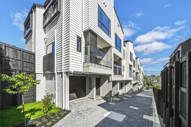 End Unit + Bigger Garden + Extra Parking!