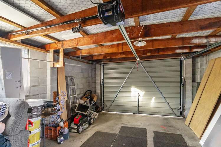 15 Sherratt Street West End_13