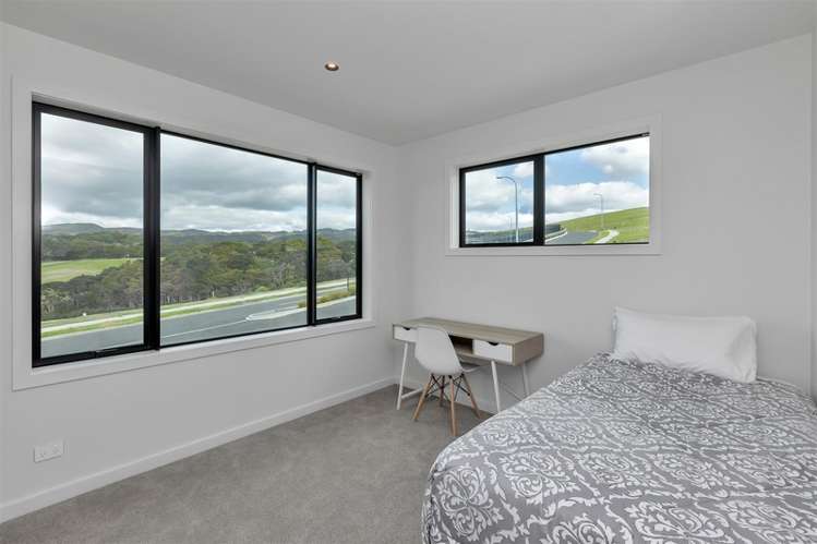 2 Blue Moon Rise Langs Beach_10