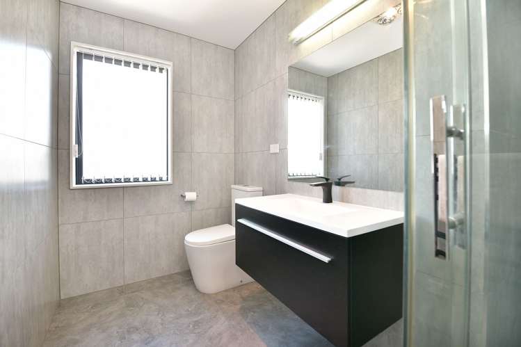 1191 Whangaparaoa Road Gulf Harbour_18