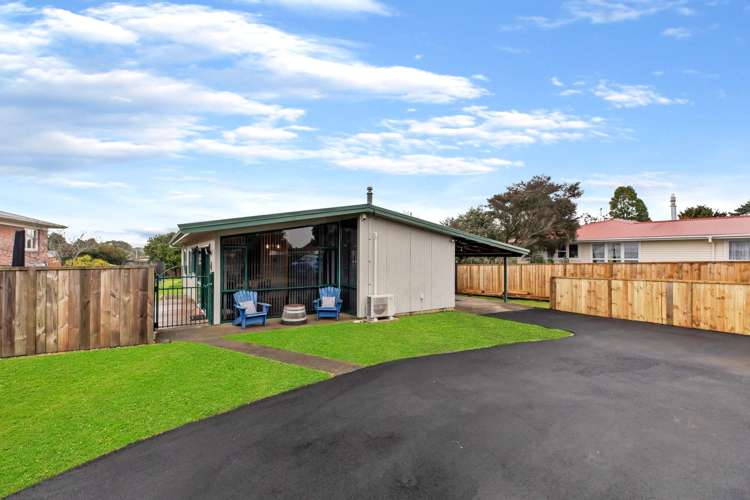 93 Kitchener Road Waiuku_17