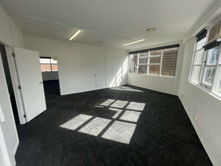 53 Davis Crescent Newmarket_1