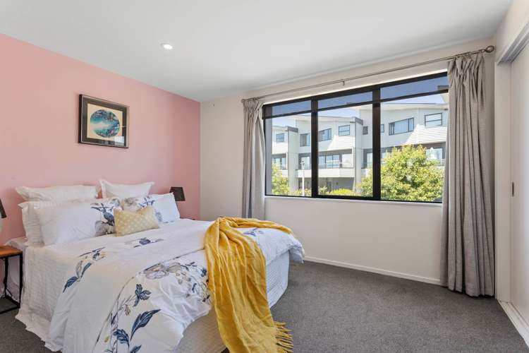 11 Moki Place Long Bay_13