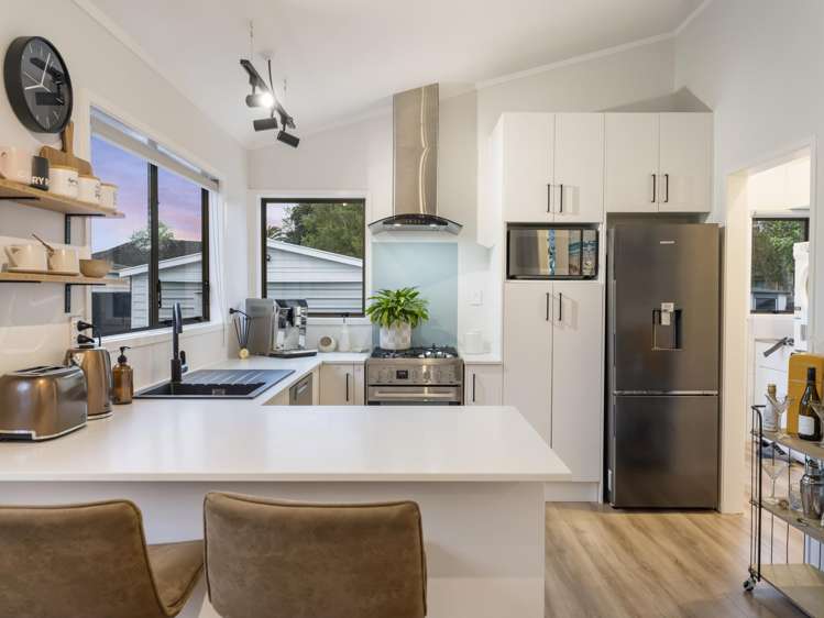 10 Bluewater Place Wattle Downs_16