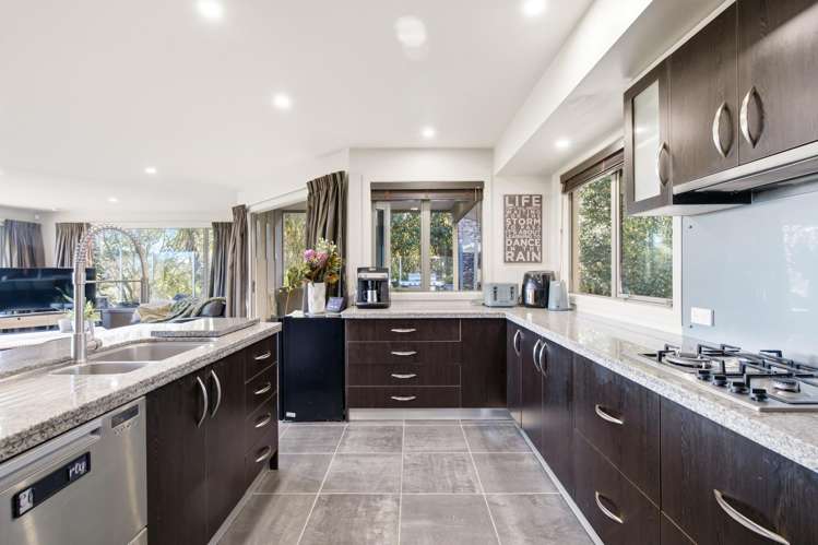 91 Hill View Drive_2