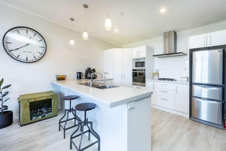 51 Percy Kinsman Crescent Riverstone Terraces_5