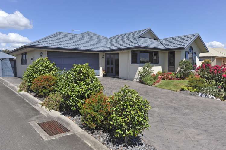 130 Aldinga Avenue Stoke_17