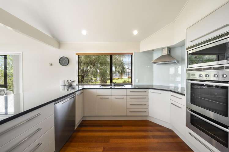 1 Dorrington Place Eastern Beach_6