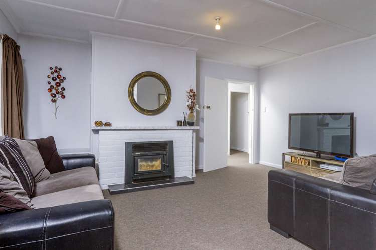 37 Croucher Street Richmond_11