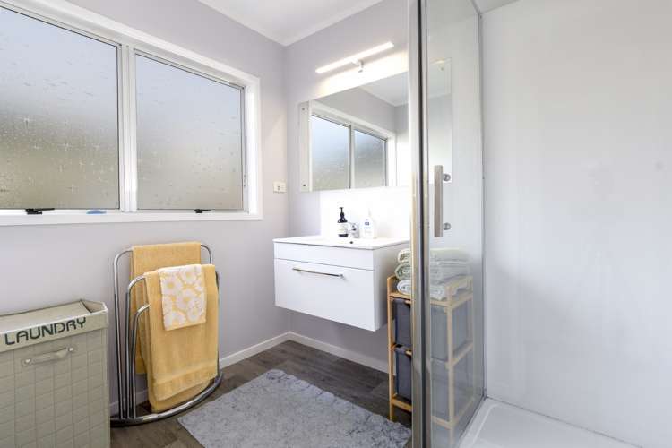 58 Jonathon Street Brookfield_10