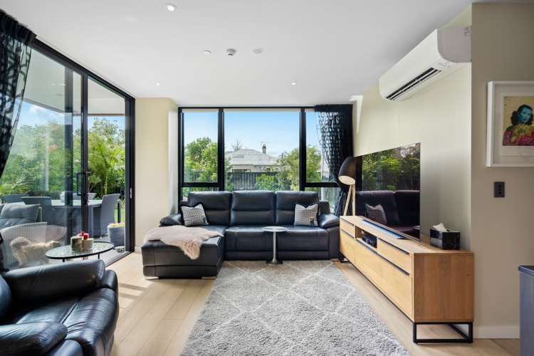 02/28g Killarney Street Takapuna_9