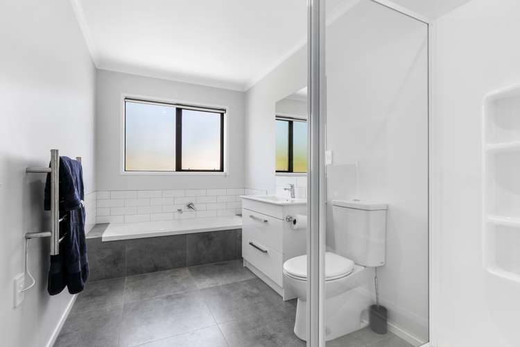 310a Lakes Boulevard Pyes Pa_16