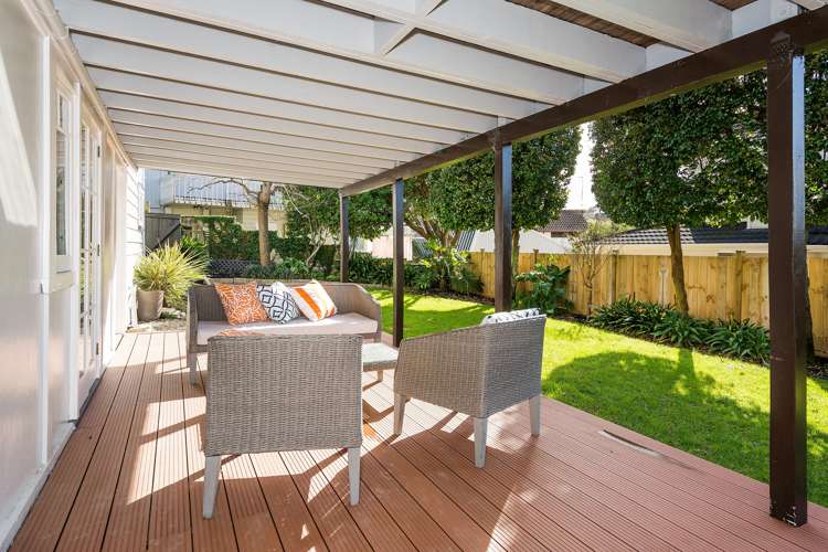 8 Penning Road Castor Bay_23