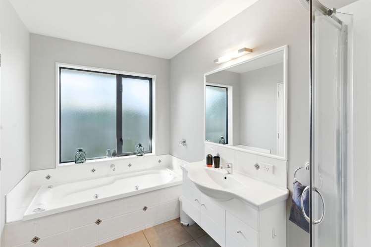 63 Awatea Gardens Wigram_10