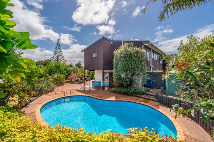 8 Estelle Place Farm Cove_29