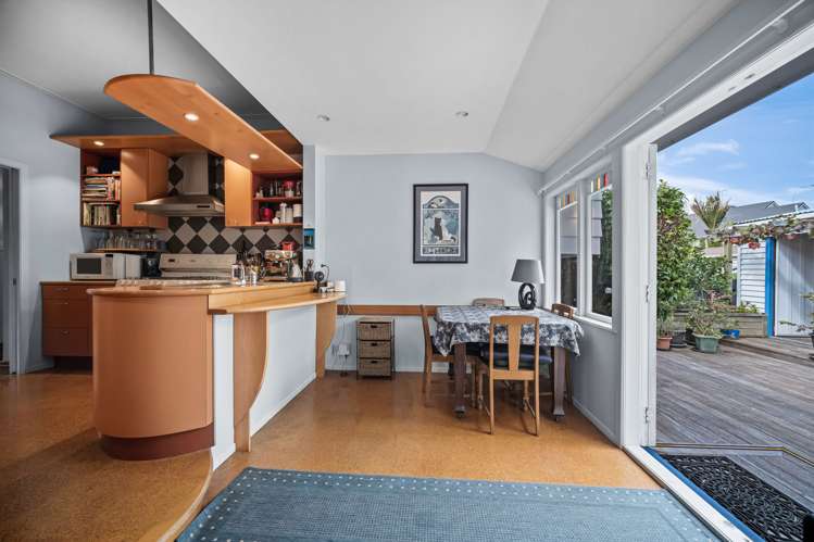 10 Riro Street Point Chevalier_10