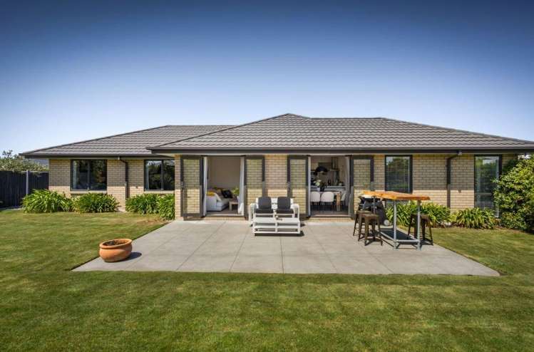 11 Colebrook Drive 11103_1