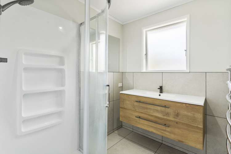 69a Woodglen Road Glen Eden_5