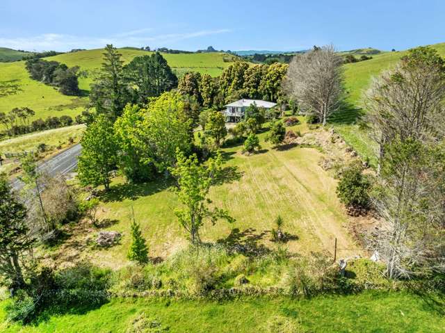 Semi Rural Living in Totara North