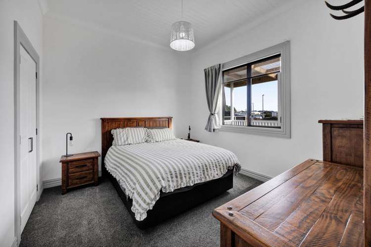 30 Hunter Street Hawera_11