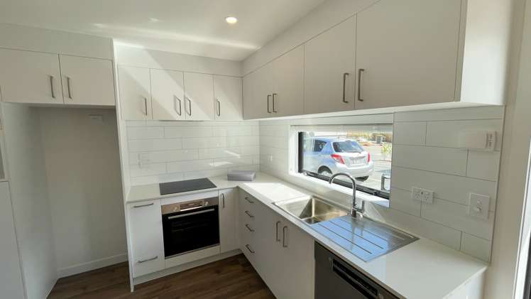 11 Whanui Place Māngere Bridge_12