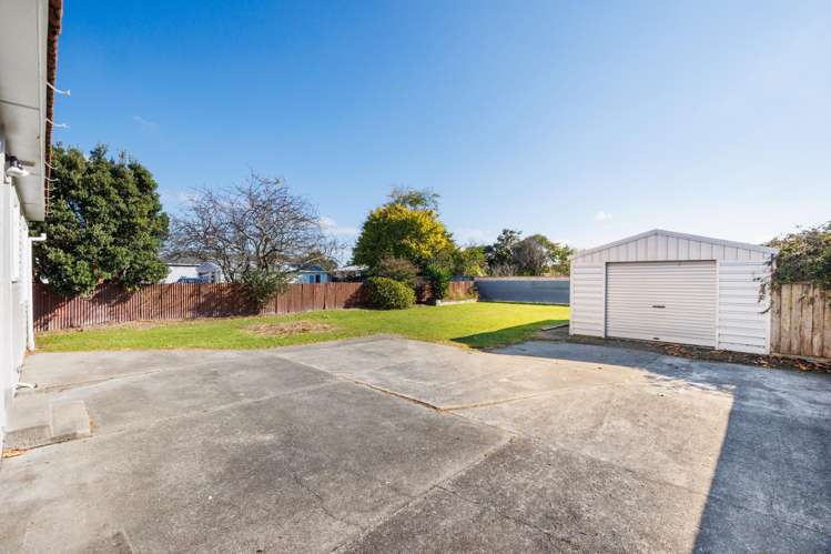 657 Featherston Street Roslyn_16