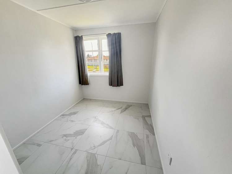 8 Stirling Place 11139_3