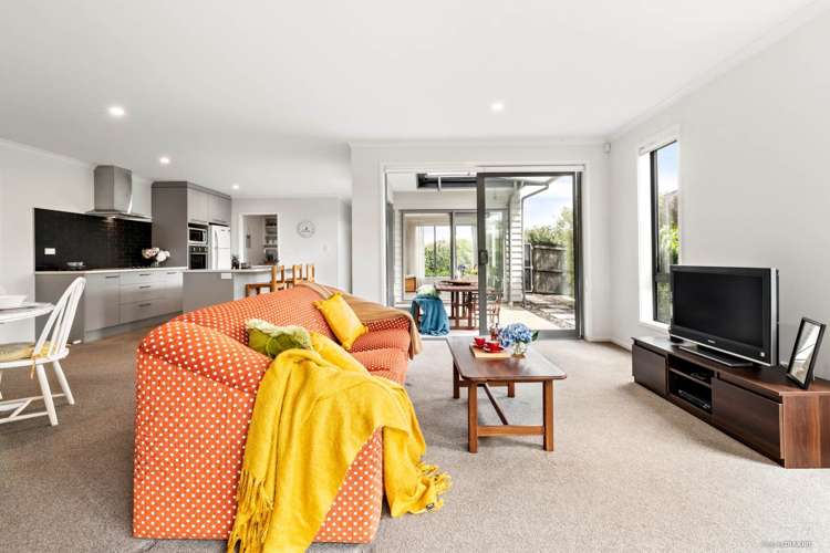 8 Huahua Crescent Papakura_5