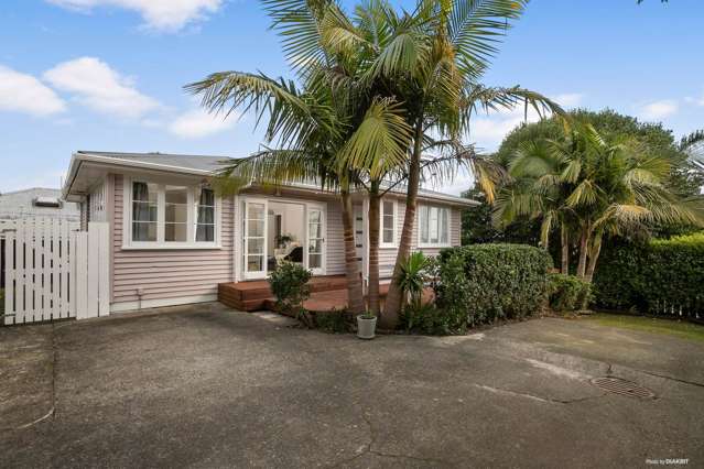 2/130 Edmonton Road Te Atatu South_1