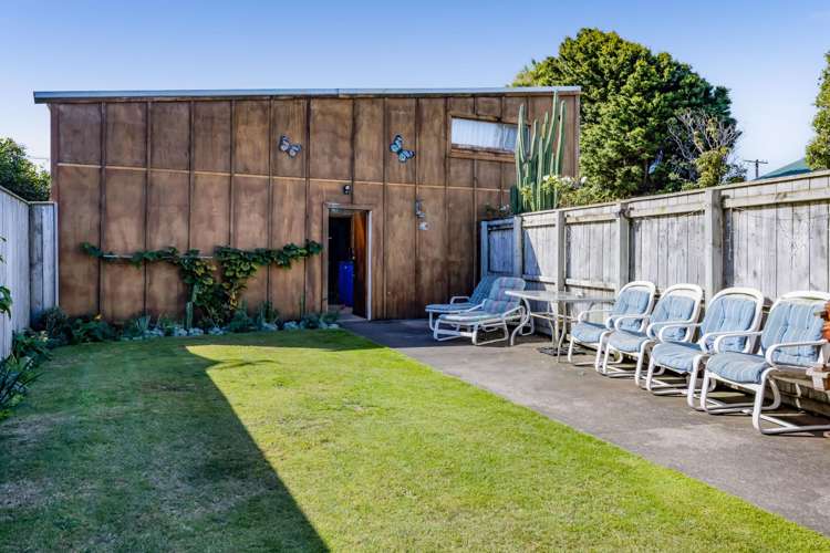 69 Egmont Street Hawera_30