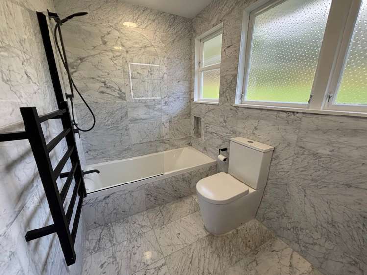 25 Raewyn Street Morningside_4