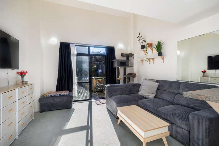33/22A Willcott Street_3