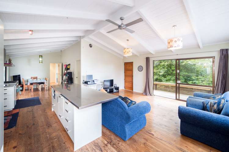 6 Pine Avenue Henderson_1