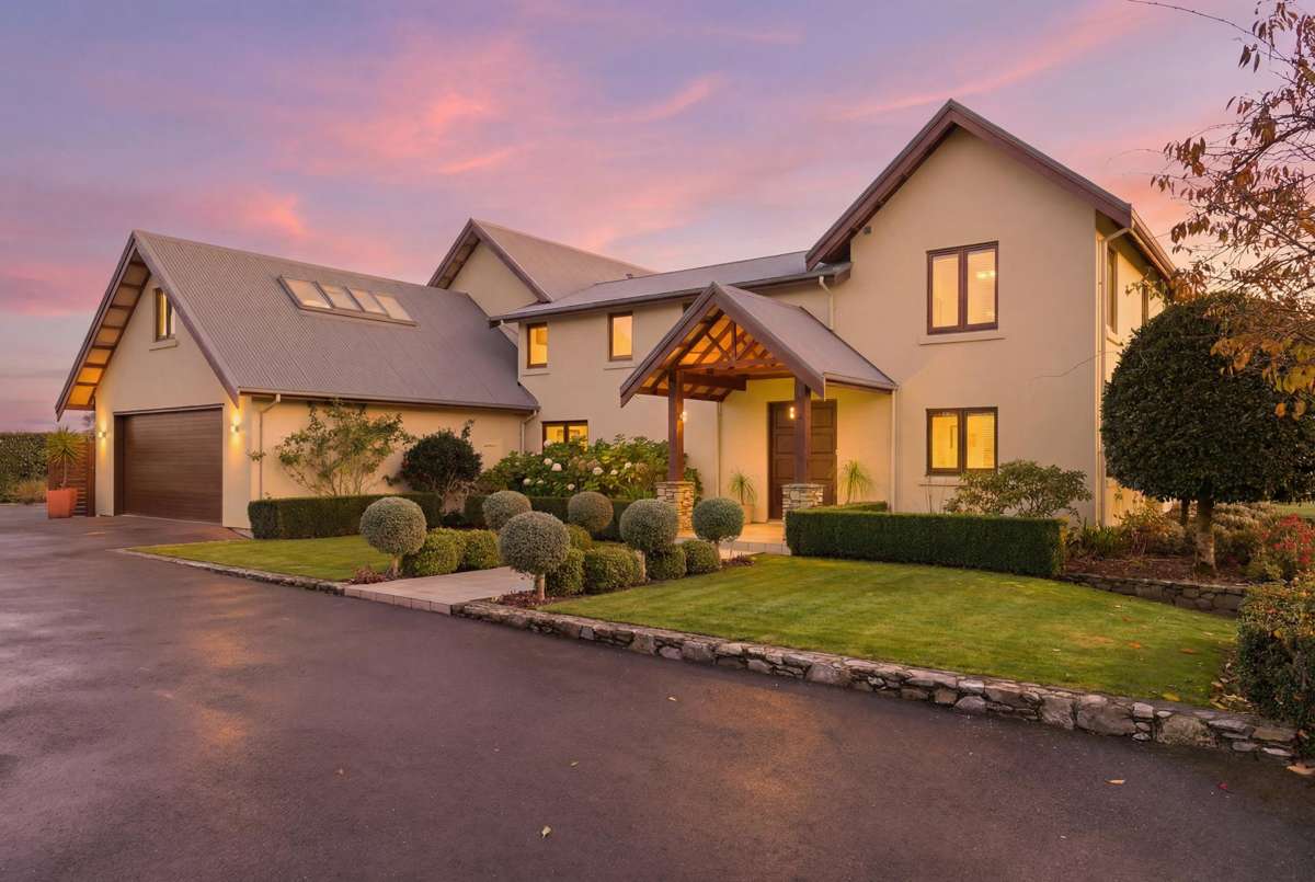 25 Clover Road West_0