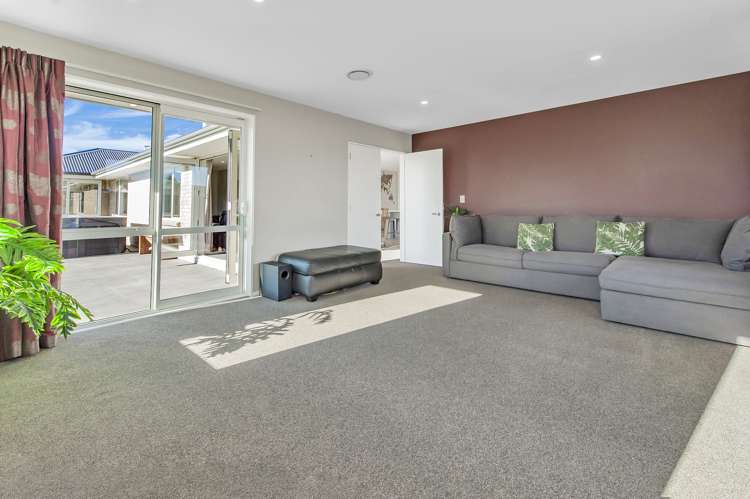 9 Dundee Close Darfield_13