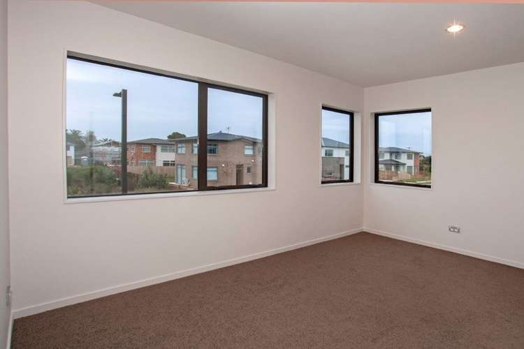 8 Pate Crescent Favona_13