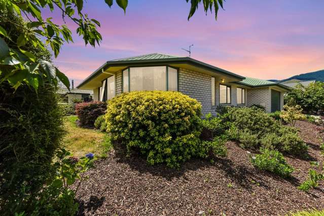 27 Kingsford Drive Stoke_1