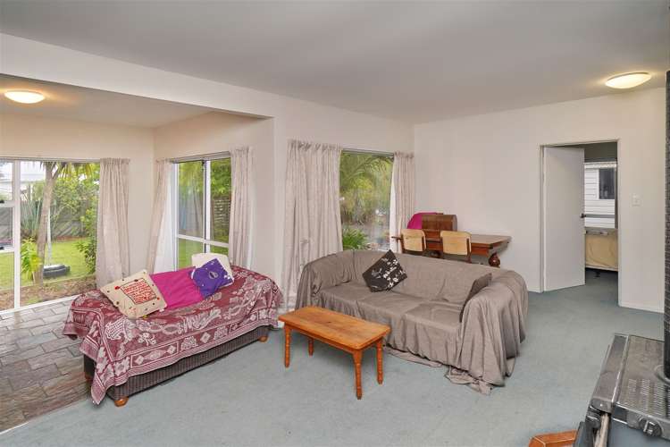 64 Dunns Avenue The Pines Beach_10