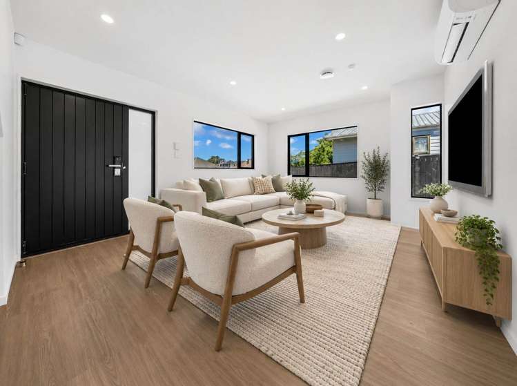 76B Swaffield Road_0