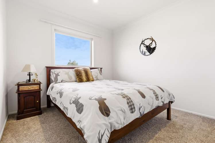 110 Lisland Drive Kinloch_15