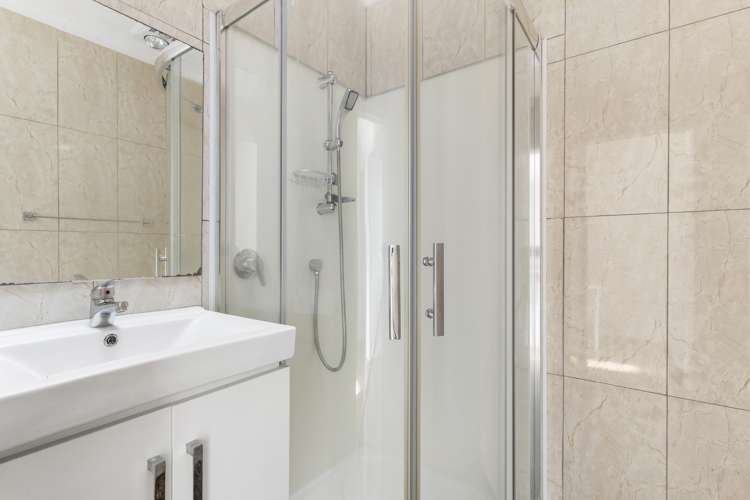 5/106 West Coast Road Glen Eden_8