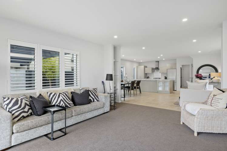 132 Lake Terrace Road Burwood_10