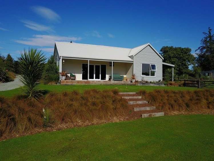 135 Seven Sisters Road Waitohi_19